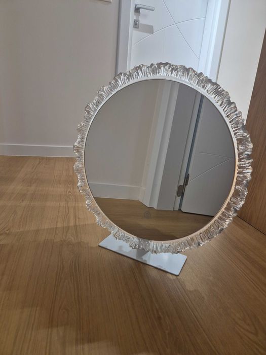 Кръгло LED огледало за тоалетка