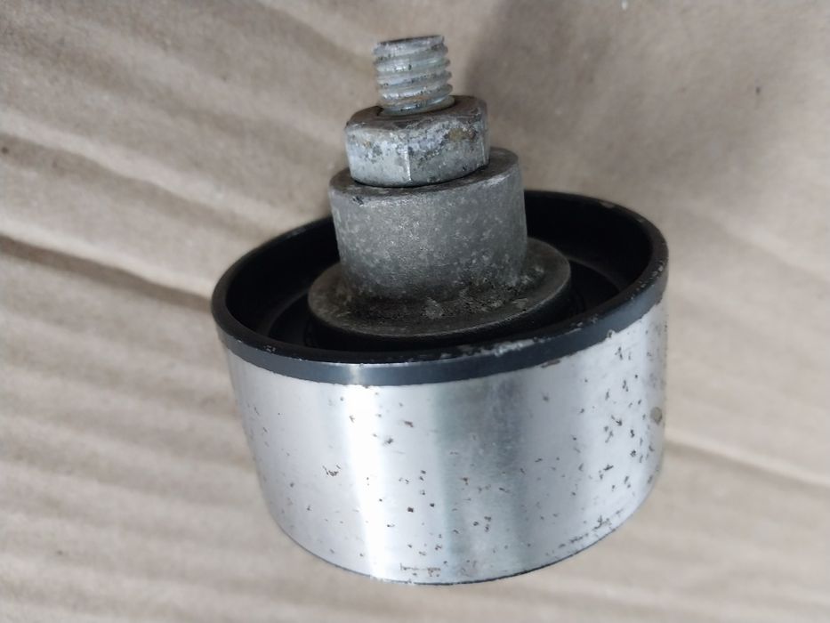 Ролик на ГРМ golf 2 новый