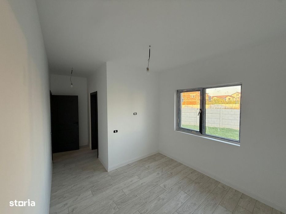 Casa 170 mp Curte 700 mp
