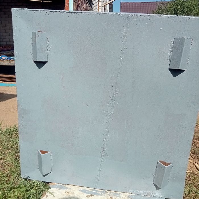 Мусорный контейнер