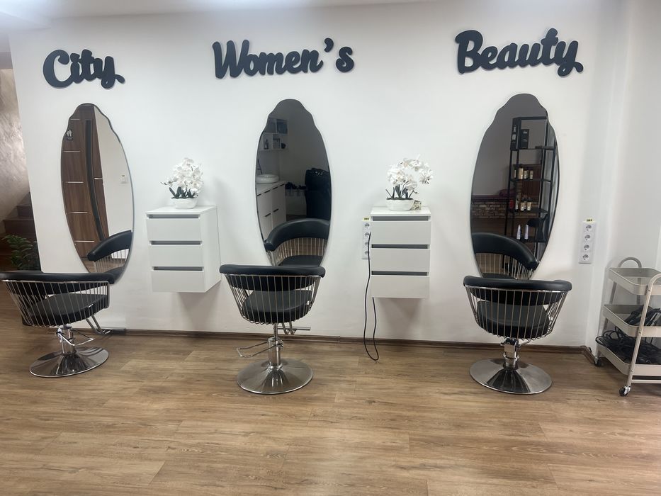 Mobilier salon coafor cosmetica
