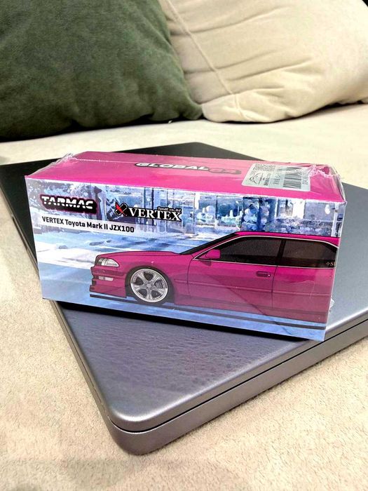 Модель Tarmac Works VERTEX Toyota Mark II JZX100 Red Metallic