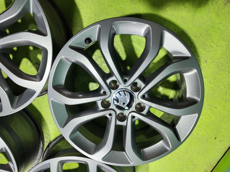 17 5x112 Skoda лети джанти 5х112 шкода