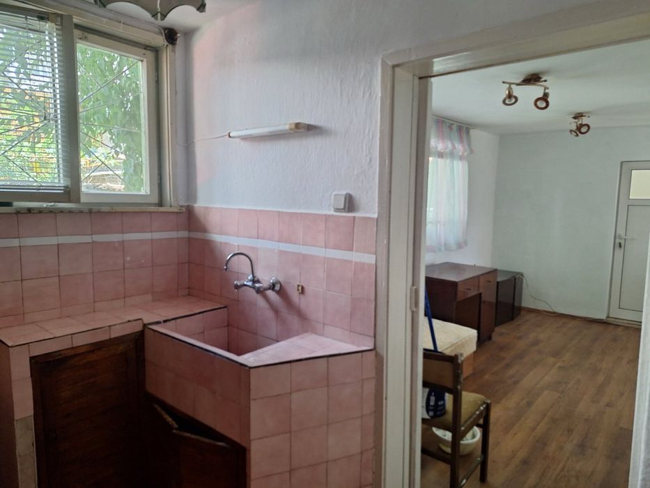 Дава се под наем  в Варна, Зимно кино Тракия - 21 кв.м за 193.8 € - Снимка #3