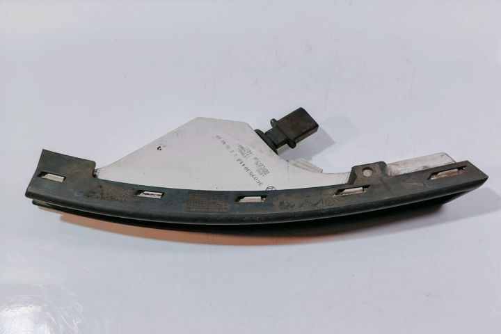 Semnalizare  cu ornament stanga 3C0953041J Volkswagen VW Passat B6