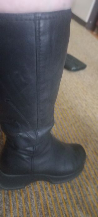 Продам зимние сапоги