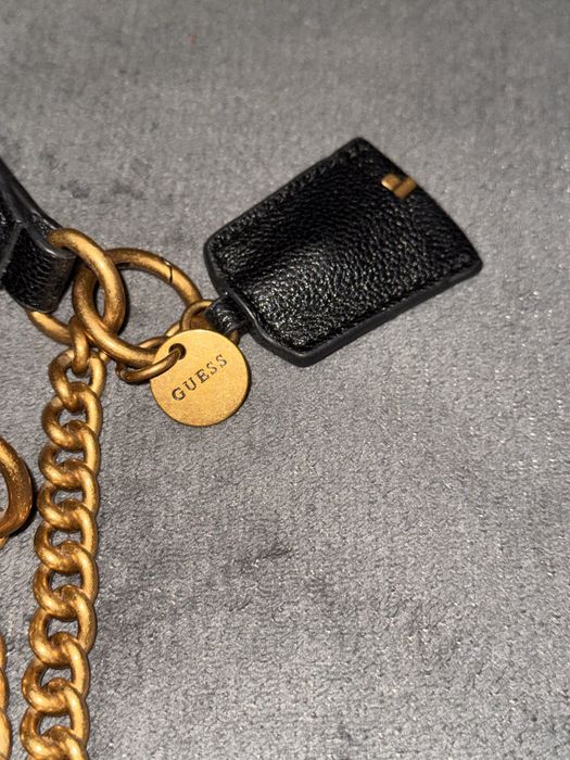 Винтидж чанта на GUESS