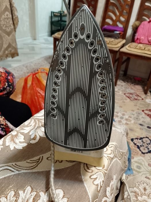 Продам утюг рабочий состояние