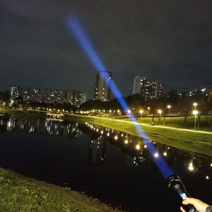 Мощный электрический фонарь