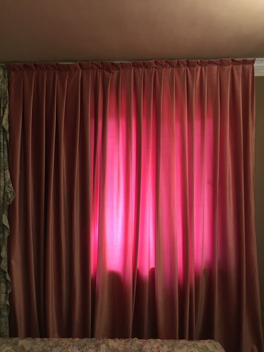 Продаются бархатные шторы
