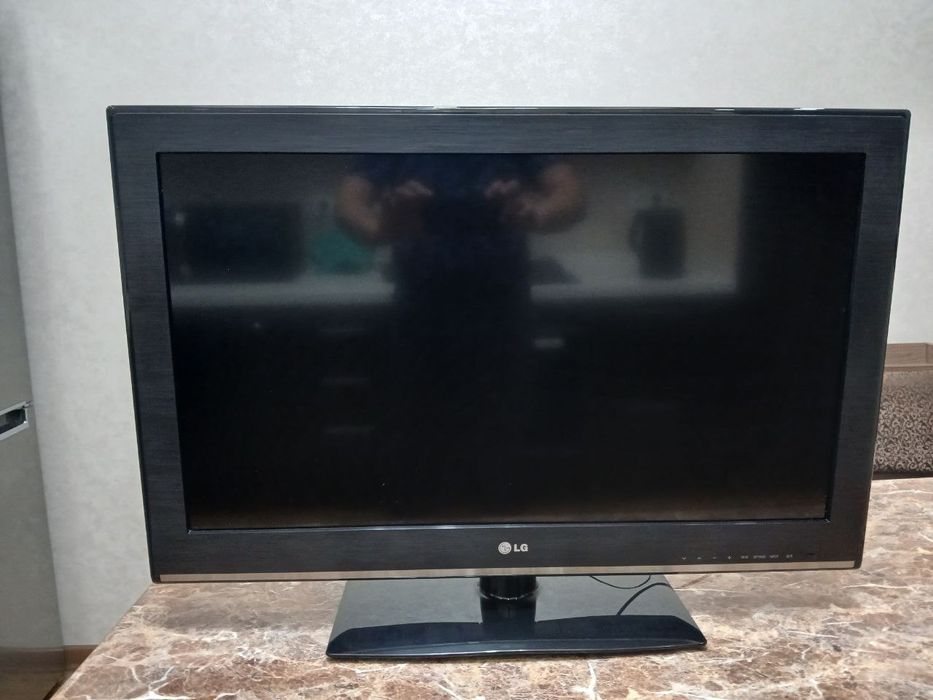 Строчно продаеться  телевизор LG