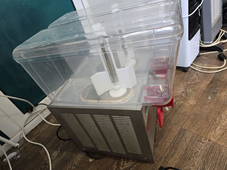 Диспенсър за сок UGOLINI ARCTIC DELUXE 12/2 AA