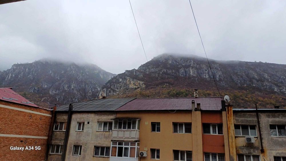 Apartament cu 2 camere, renovat, vedere superbă – Băile Herculane