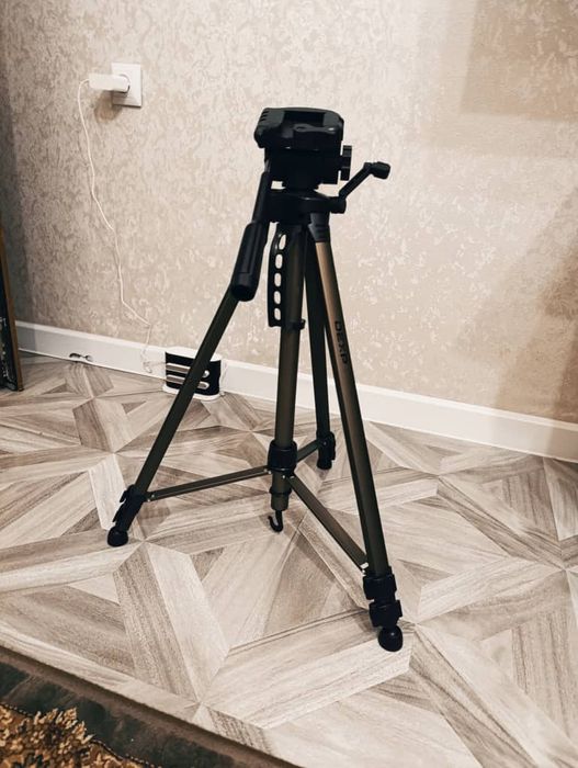 Штатив DEXP 3D телескопический