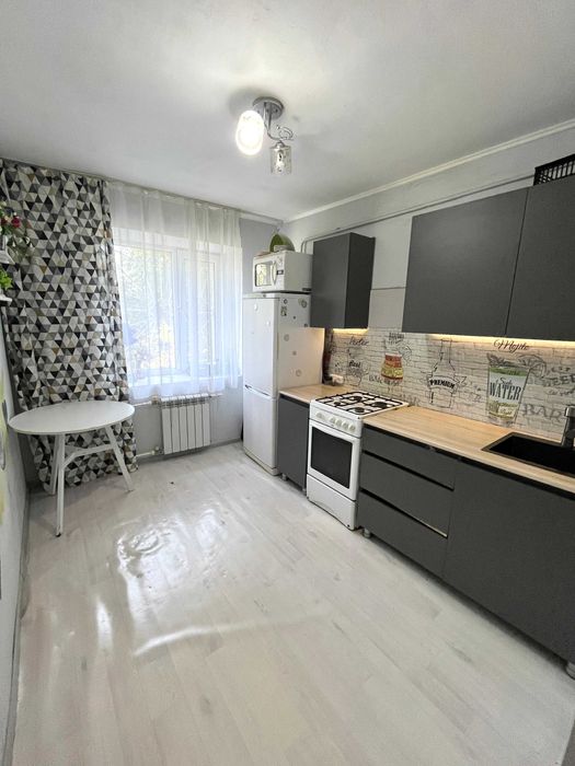 Продаётся 3 комн квартира