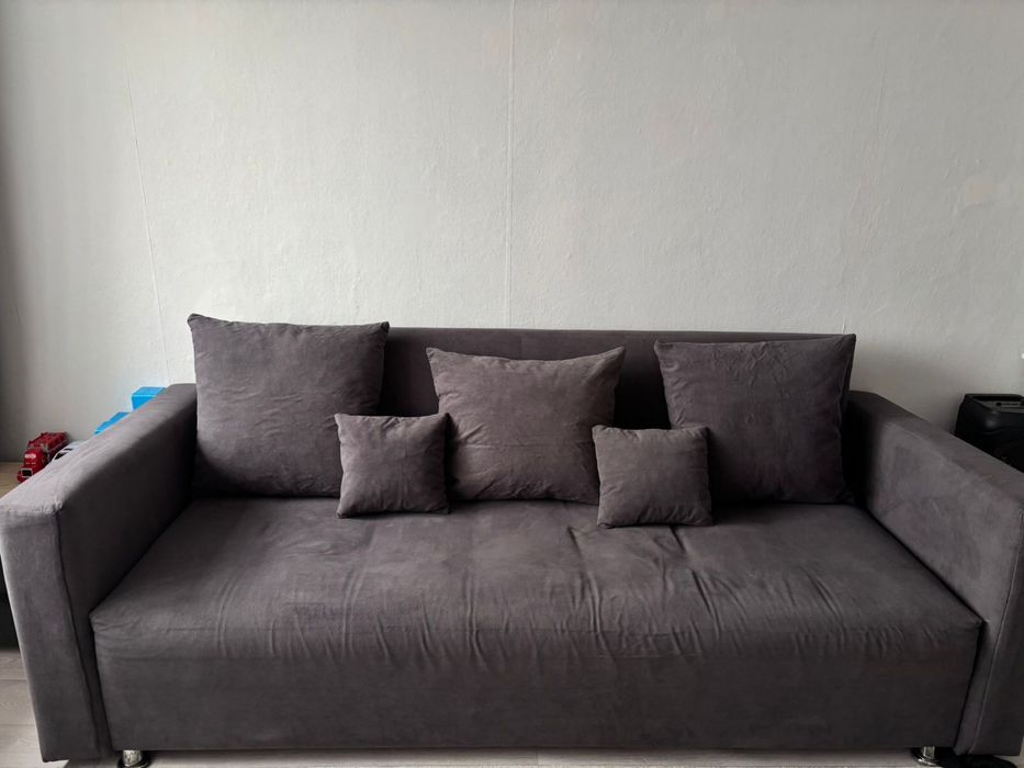 Продам диван срочно