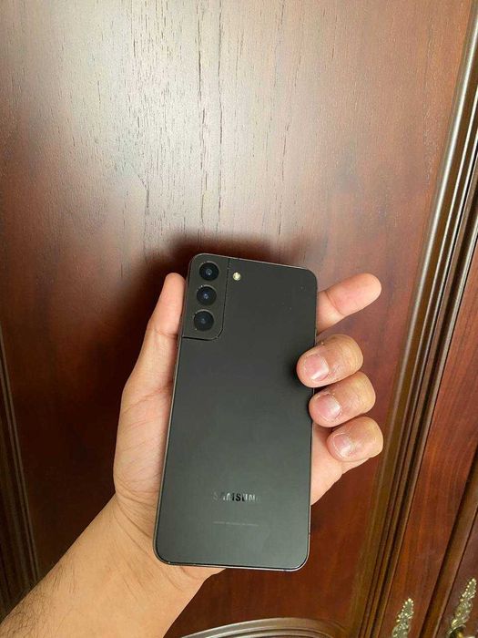 Samsung S22+ продается свой телефон