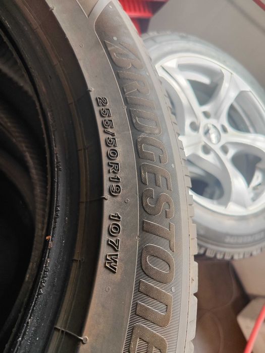 2бр.зимни гуми 255/50/19 Bridgestone