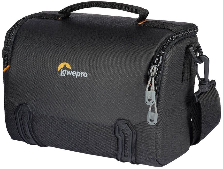 фотоапарат Canon EOS R50 (бял) + обектив Canon RF-S 18-45mm