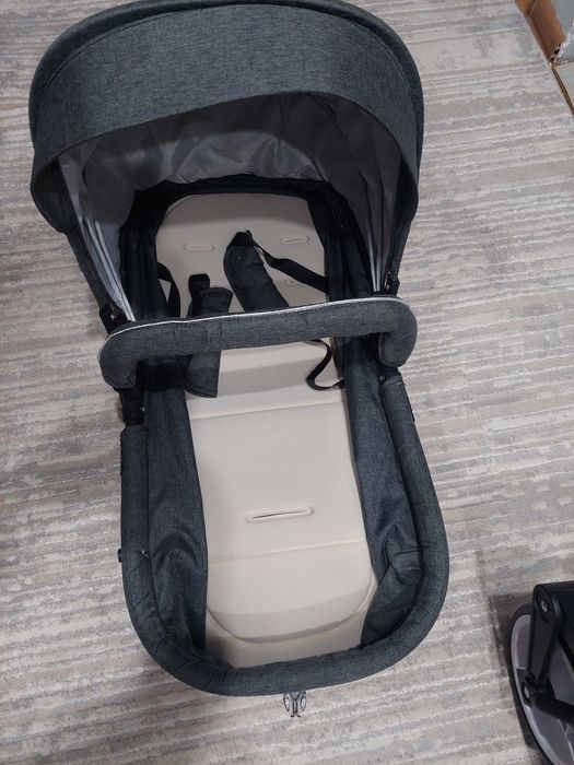 Продается детская коляска б/у