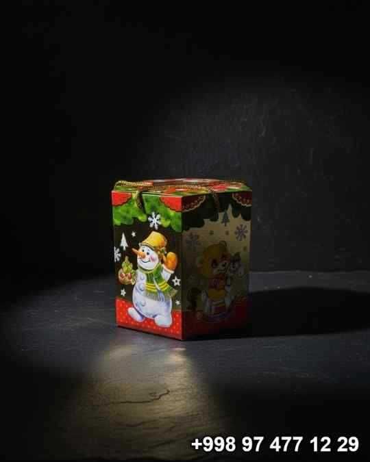 Qor odamcha va ayiqcha tasvirlarili yangi yil sovg‘a qutisi