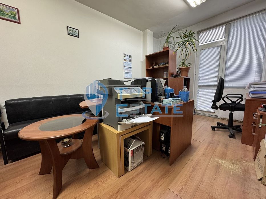 Продава се Офис в Велико Търново, Център - 22 кв.м за 800 €/кв.м - Снимка #1