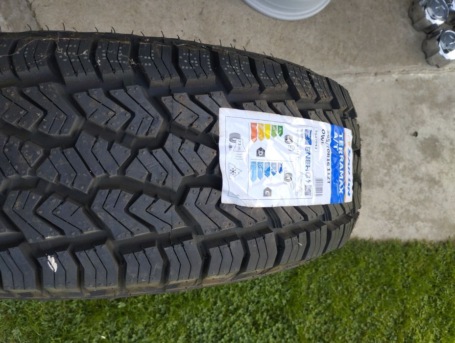 Гуми и джанти за Mitsubishi L-200 265/70/16