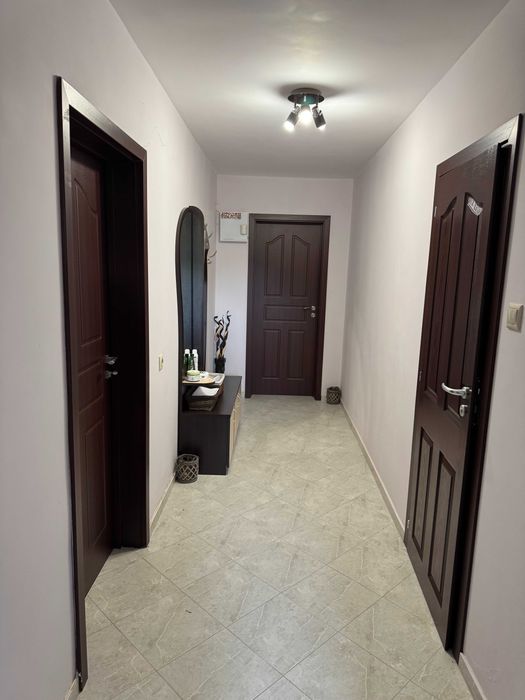 Продава се Къща в с. Драговищица, Област София-област - 383 кв.м за 940 €/кв.м - Снимка #17