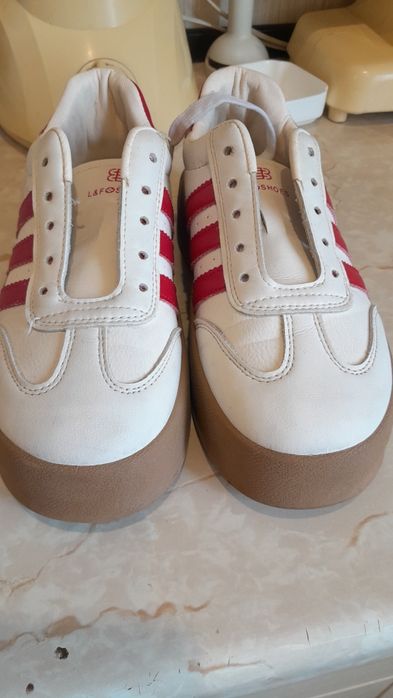 Кроссовки молодежные