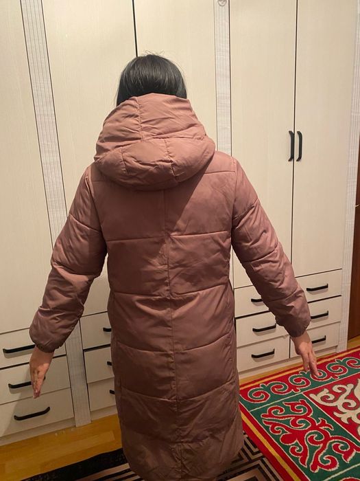 Продам весенние куртки