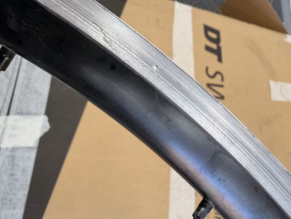 Задна капла шосеен велосипед DT Swiss R460