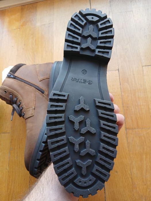 Ghete din piele de vițel,  mărimea 45 ,  400 lei negociabil