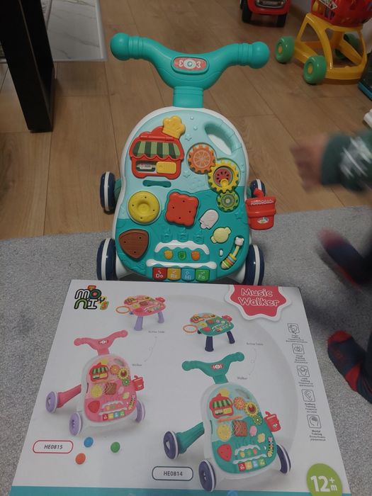 Музикален уокър