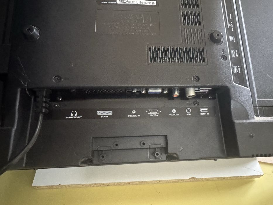 Televizor LED 28" NEI ( defect )