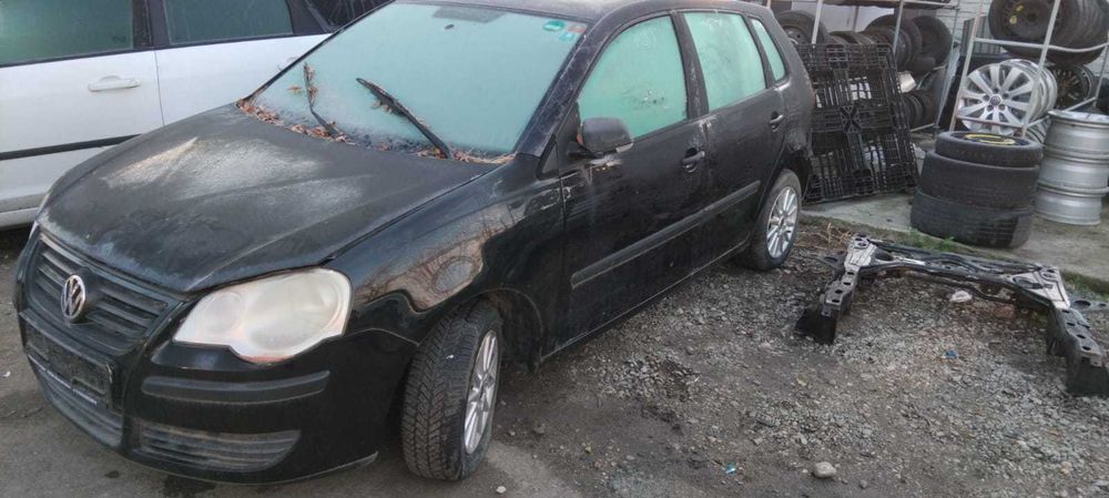 Dezmembrez  Volkswagen Polo  1.2 B an 2007 cod motor BMD