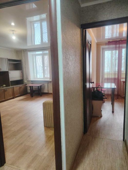 Продам однокомнатную квартиру на 1/9 39кв.ул.На.им.Славского 54