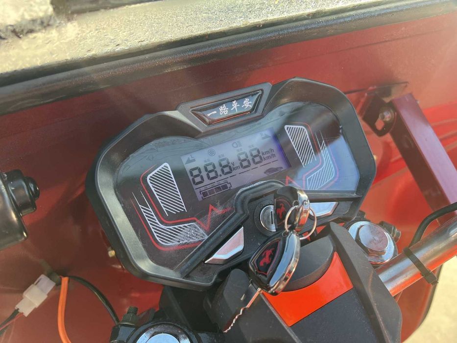 Triciclu electric ThorBUGGY tuk-tuk nou Agramix