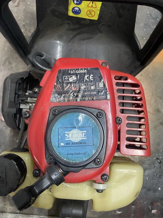 Masina tuns gard viu pe benzina