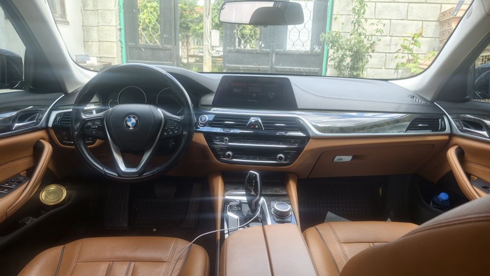 BMW 520D G31 Luxury !