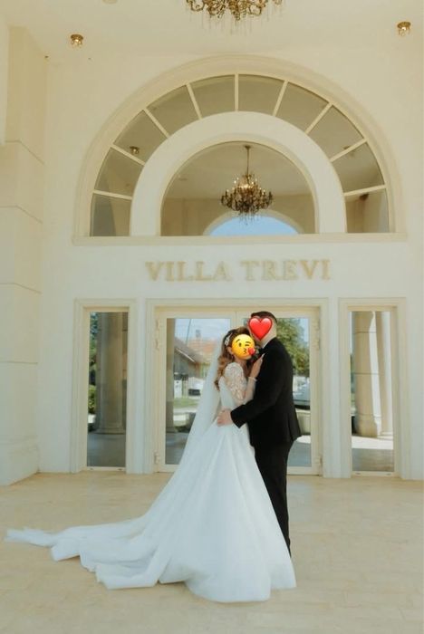 Vand rochie de mireasa in stare impecabila