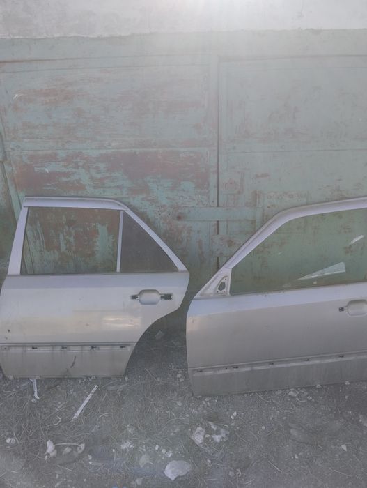 продам запчасть. мерс124