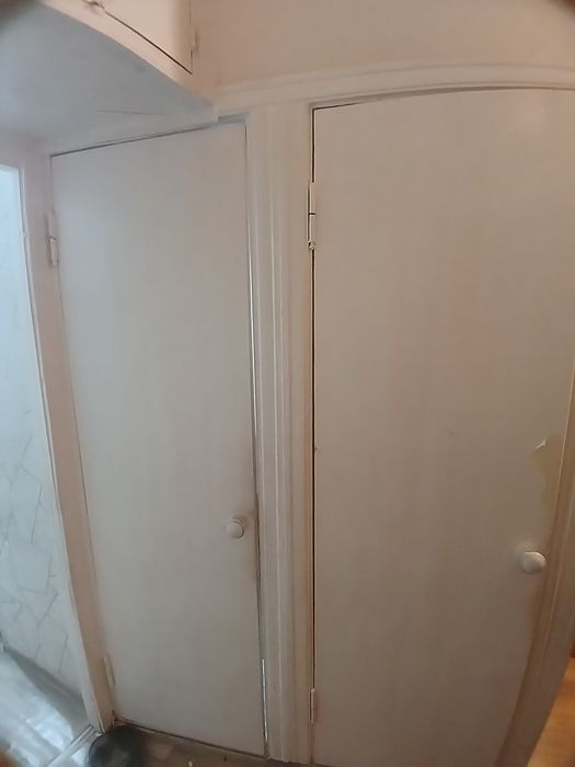 ..Продаю двери..