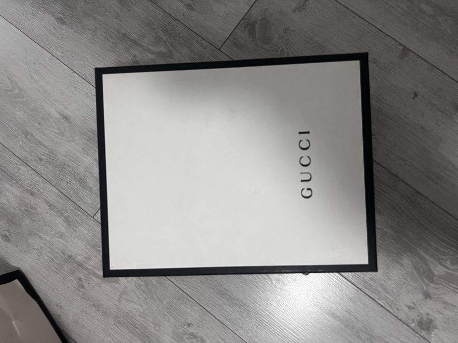 Продаю кеды В оригинале Gucci