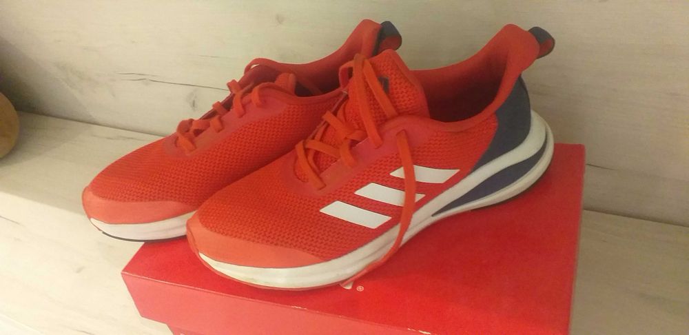 Детски оригинални маратонки на Адидас-размер 40-60лв.