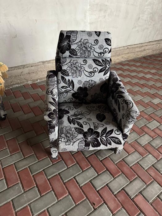 Продам кресла, есть 2 штуки