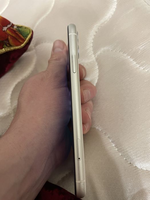 Айфон 11 сатылады