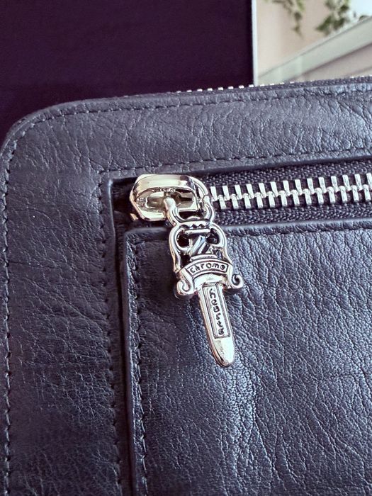 Уникален портфейл Chrome Hearts