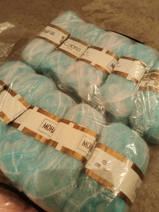 Много и различни прежди мохер, пан, букле, коприна