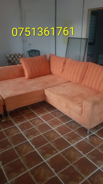 Vând colțar în stare buna