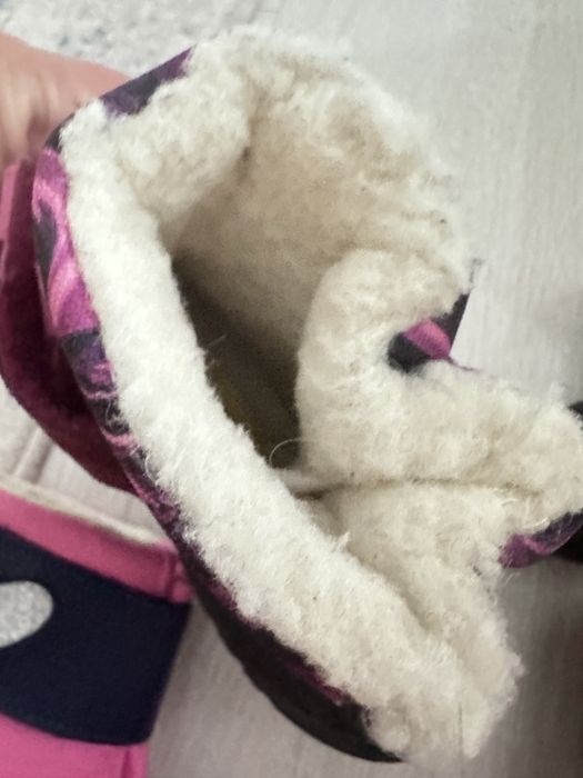 Зимние ботинки  р 24 и 25